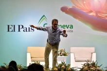 Conferencista Efrén Mártinez